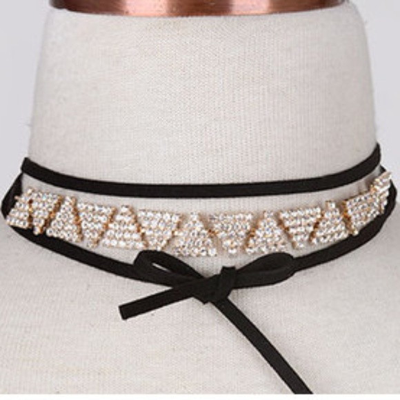 Jewelry - Velvet choker